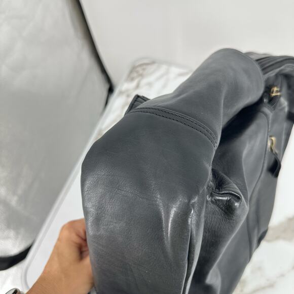 Ralph Lauren Chaps Mens Leather Backpack CH4001 Travel Work Preppy Minimalist - Picture 9 of 15